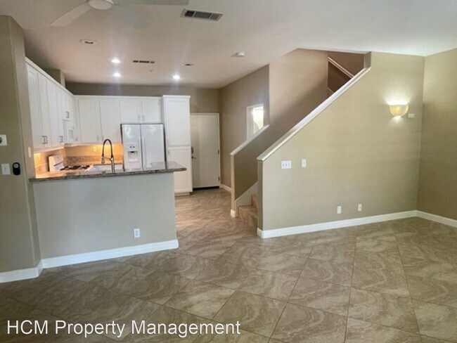 Building Photo - 3 br, 2.5 bath House - 3239 E Vicksberry U...