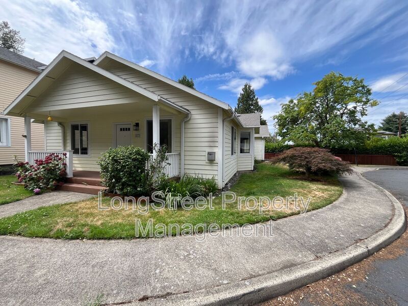 Foto principal - 523 SE 59th Ct