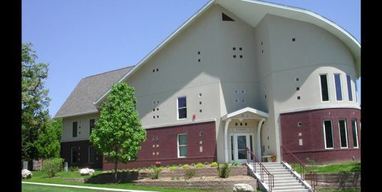 Building Photo - 220 River St