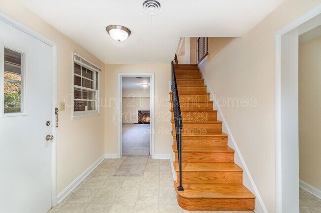 Foto del edificio - 5852 Lowell Ave