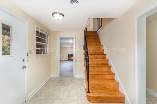 Photo - 5852 Lowell Ave House