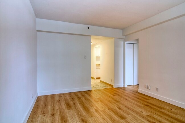 Building Photo - 3455 Rue Aylmer