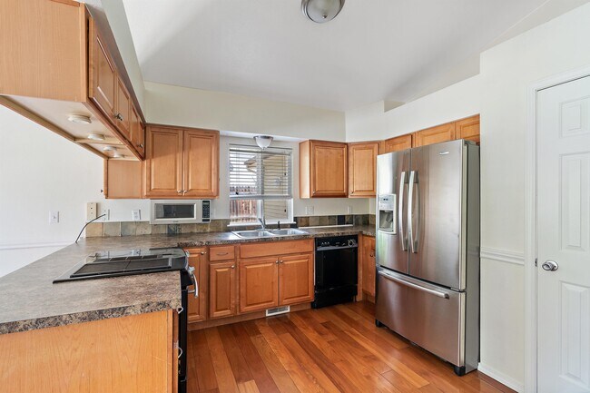 Building Photo - 1725 N Eagle Creek Way