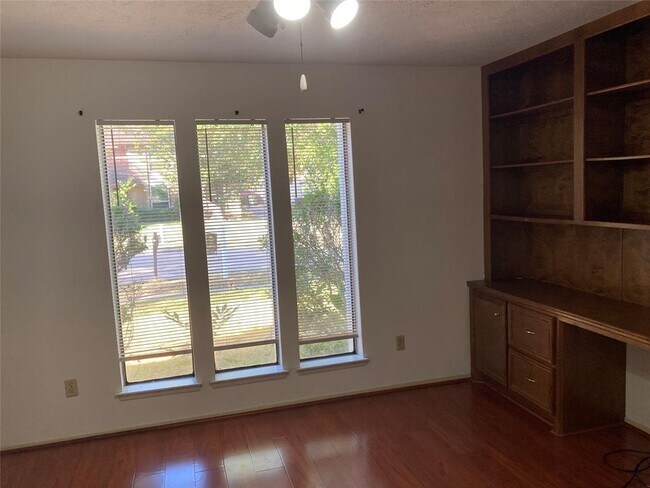 Foto del edificio - 2906 Green Fields Dr