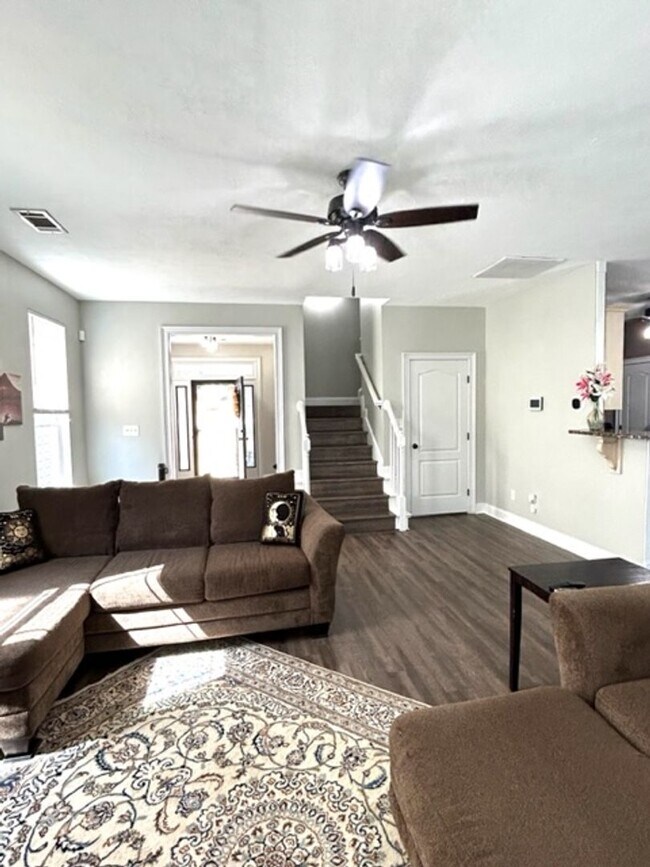 Building Photo - 638 Dunrobin Lane - Columbia County Cutie ...