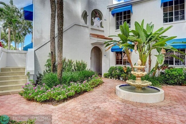 Building Photo - 4126 W Palm Aire Dr