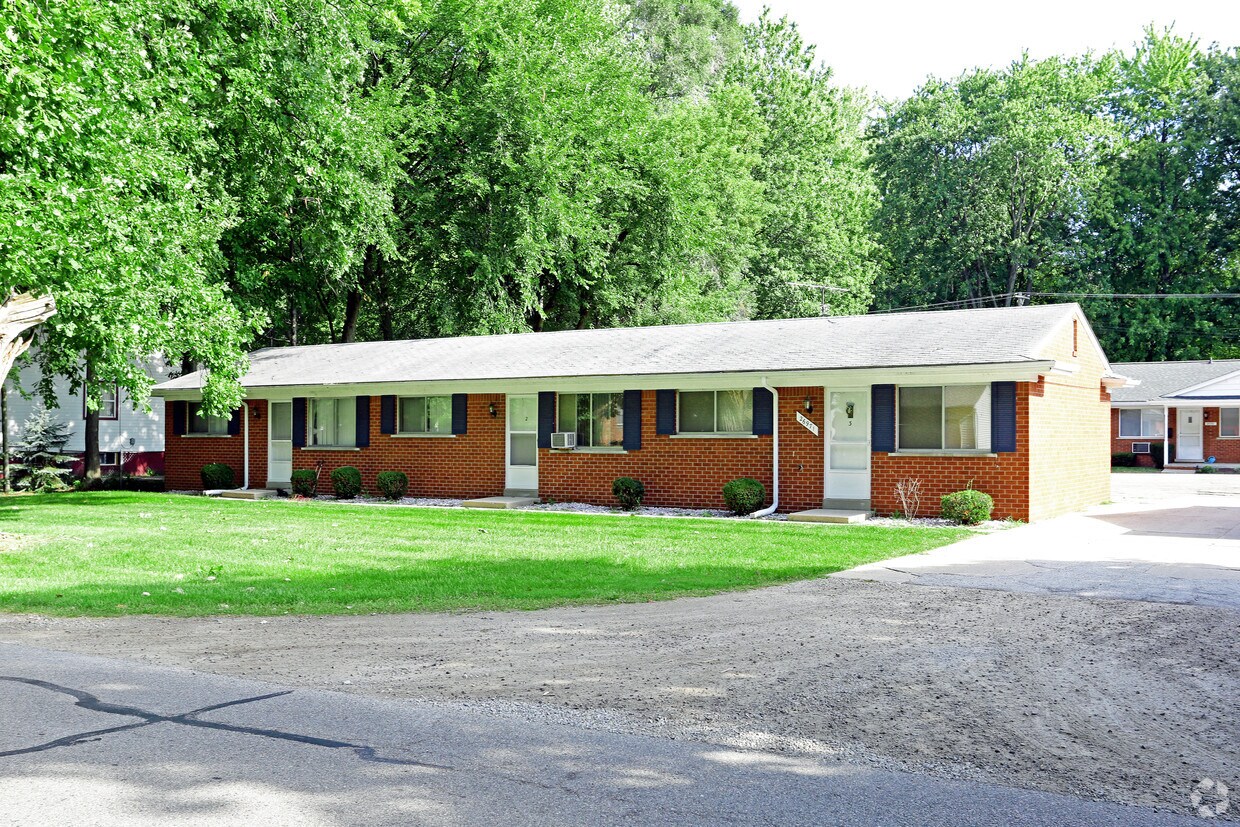Primary Photo - Scofield Apartments