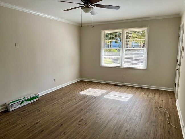 Photo - 235 Ruth St House