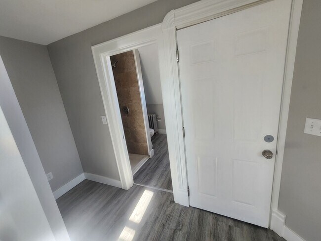 Foto del edificio - Large 1BR Unit - Freshly Remodeled