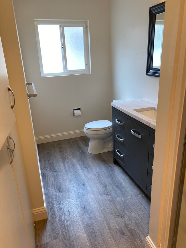 Laminate wood floors - 2208 Sonoma Ave