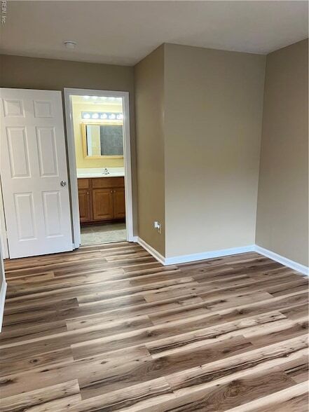 Building Photo - 4003 Governors Square