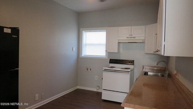 Building Photo - 1935 San Marco Blvd