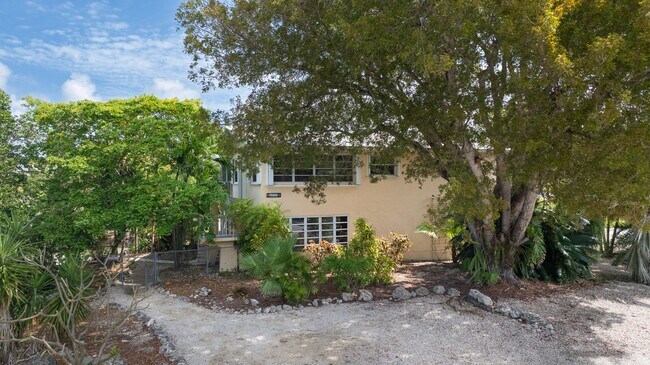 Foto del edificio - 22777 Jolly Roger Dr