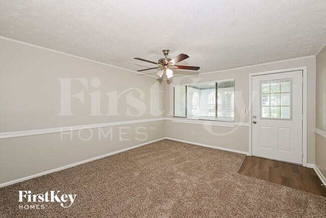 Foto del edificio - 4077 Huntington Forest Blvd
