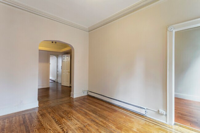 Building Photo - 337 Grove St