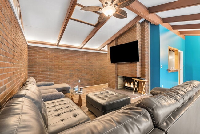 Building Photo - 103 Robinall Dr