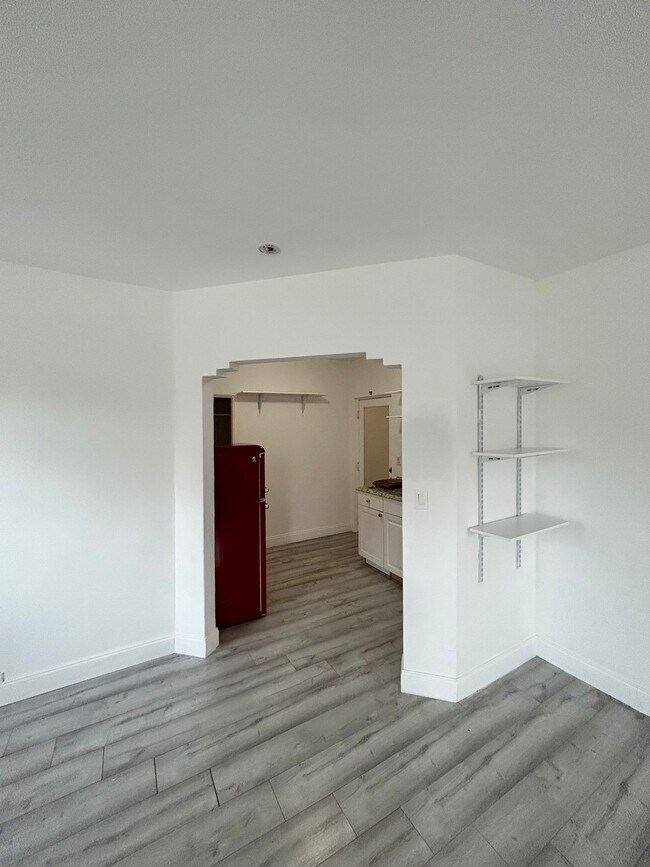 Foto del edificio - 647 NE 79th St