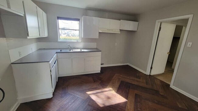 Foto del edificio - 1105 Norris Dr