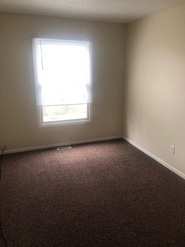 Foto del edificio - 4 bed, 2 bath House in Des Moines