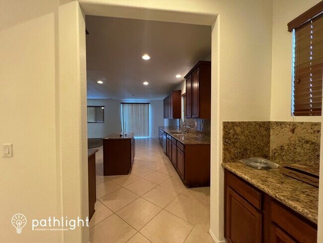 Building Photo - 2026 Krystal Avenue, Lancaster, CA, 93536