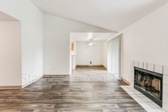 Foto del edificio - 3990 Starboard Ln SE
