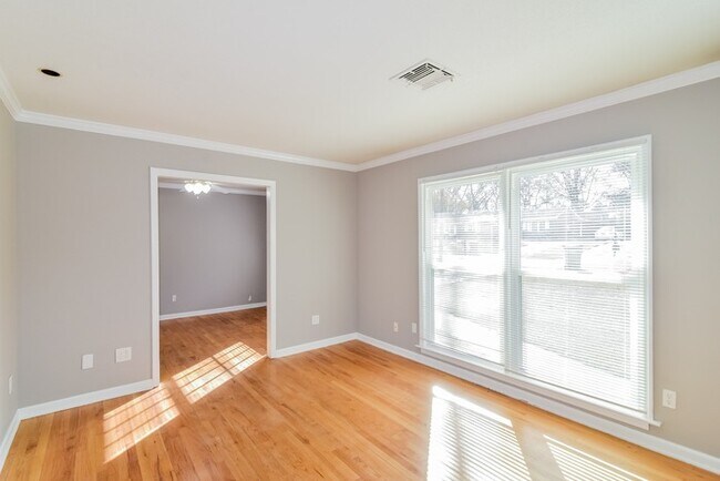 Foto del edificio - 3325 Wiley Rd