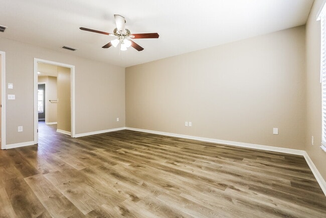 Building Photo - 8746 Fort Socrum Village Pl