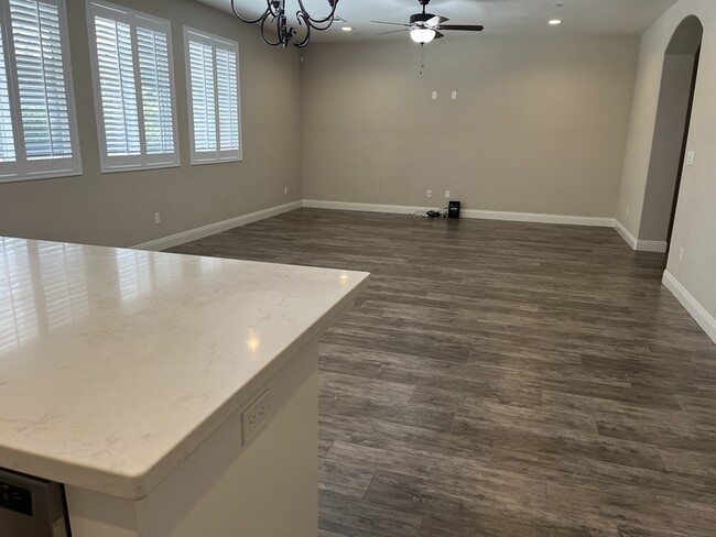 Building Photo - 5417 Crystal Cascade Ln