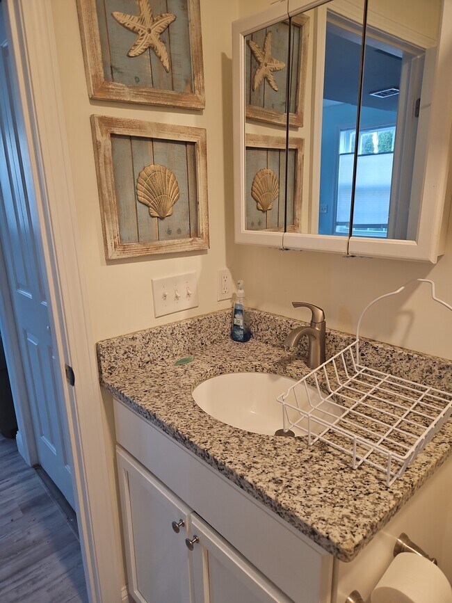 Foto del edificio - 75 Neptune St