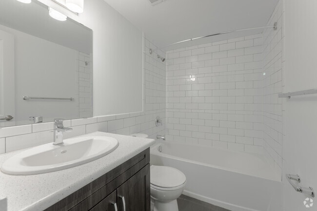 1BR, 1BA - 749SF - Bathroom - 2450 & 2460 Weston Rd