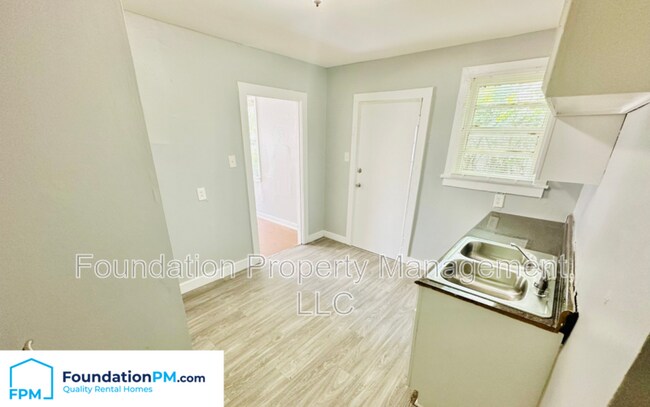 Building Photo - 1117 Keating Street