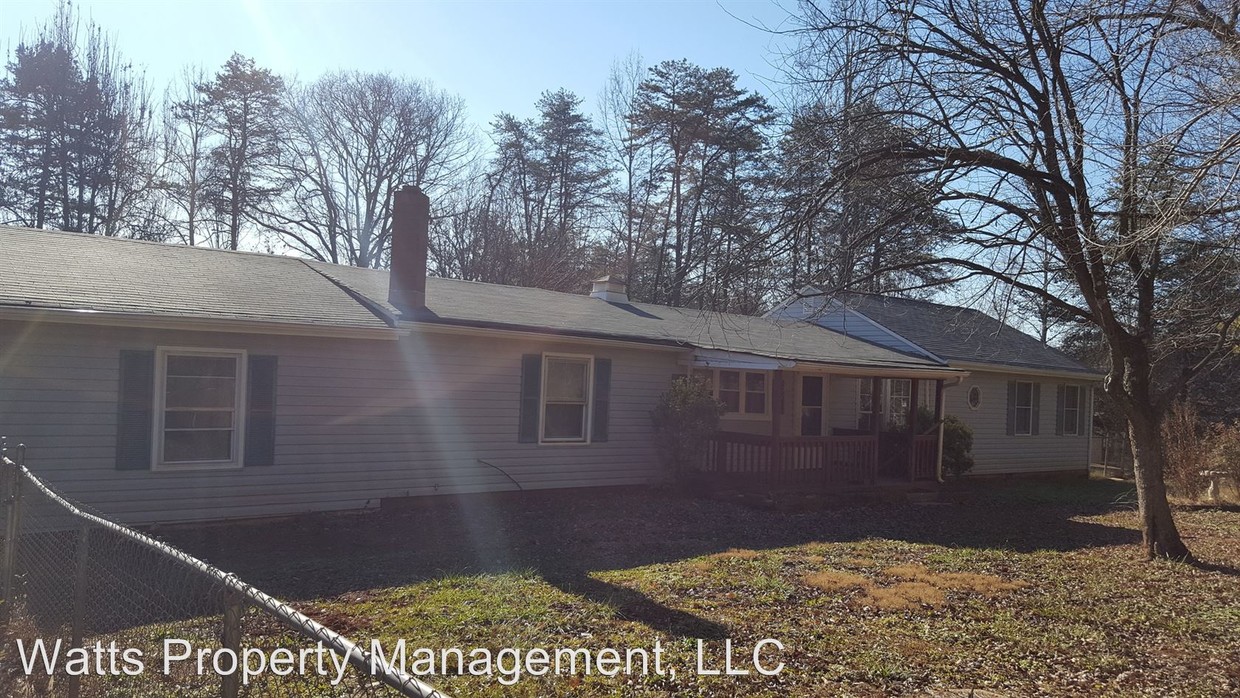 Primary Photo - 5 br, 2 bath House - 76 Crescent Hills Drive