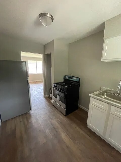 Photo - 607 E McLemore Ave Apartment