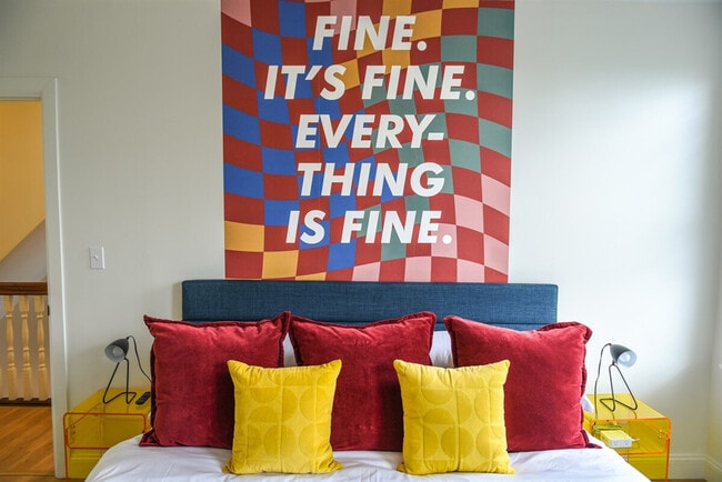 Building Photo - 1816 Rhine St