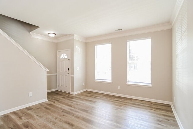 Building Photo - 517 Galesburg Dr