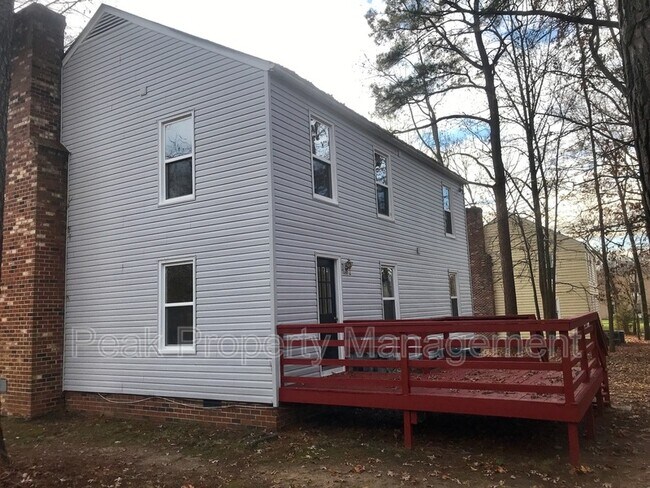 Foto del edificio - 12222 Poplar Forest Dr