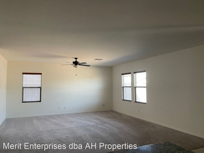 Building Photo - 5 br, 4.5 bath House - 35282 W SANTA CLARA...