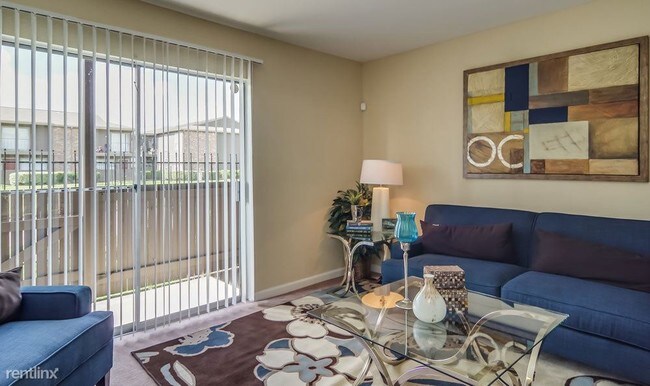 Foto del edificio - 8001 W Tidwell Rd