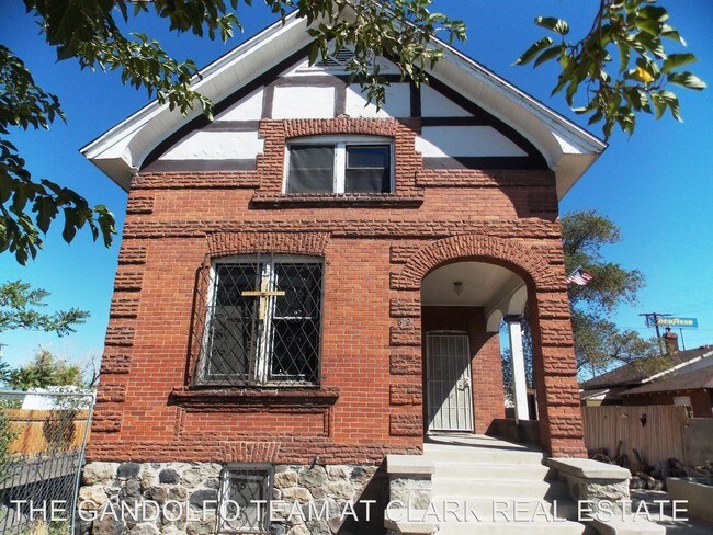 Building Photo - 612-614 Quincy St