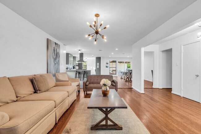 Foto del edificio - 5604 Flack St