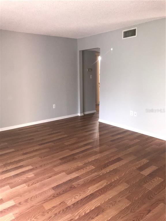Building Photo - 542 Orange Dr