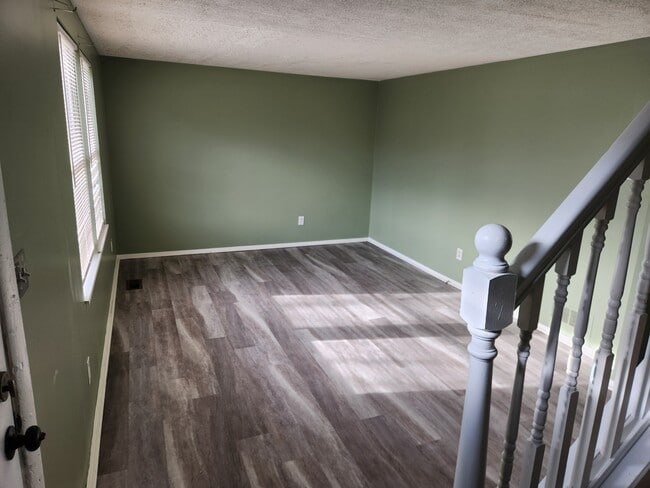 Foto del edificio - 1148 N Franklin St