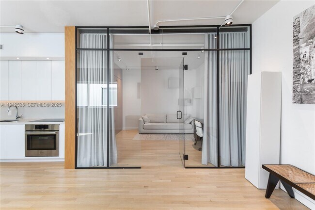 Foto del edificio - 1700 Meridian Ave