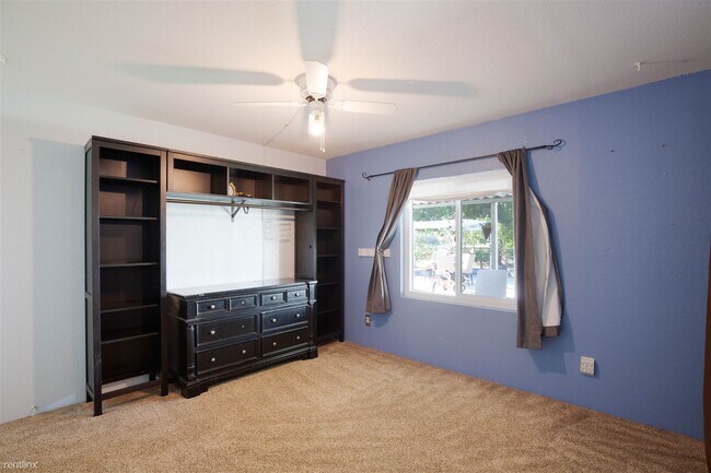 Foto del edificio - 3 br, 2 bath House - 25991 Surrey Road