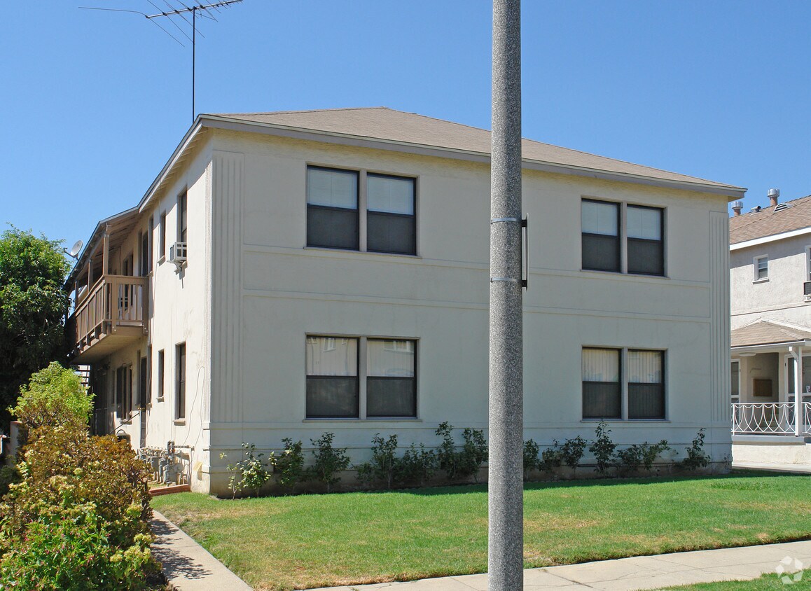 Foto del edificio - 725 N Edinburgh Ave