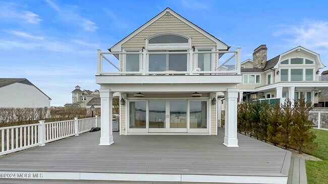 Building Photo - 9 Pocano Ave