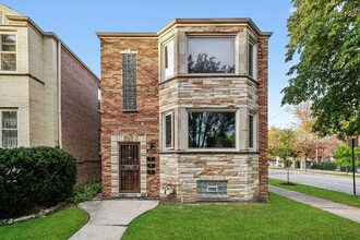 Building Photo - 5400 W Berteau Ave