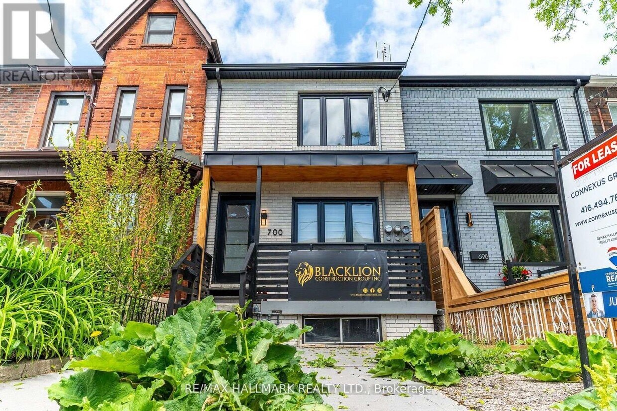 Photo principale - 700 Adelaide St W
