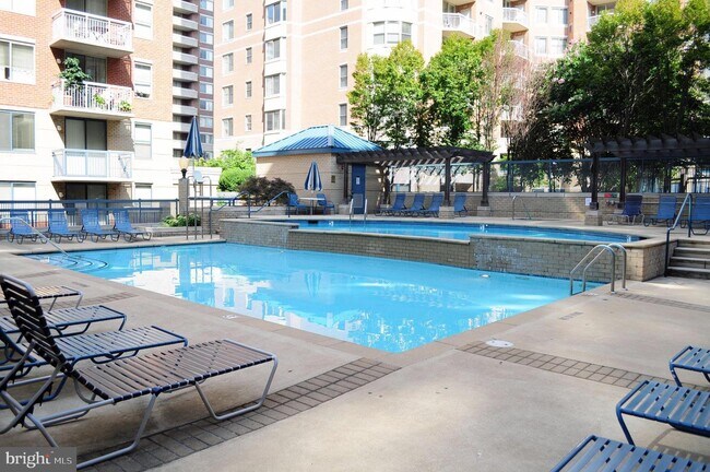 Foto del edificio - 3830 9th St N