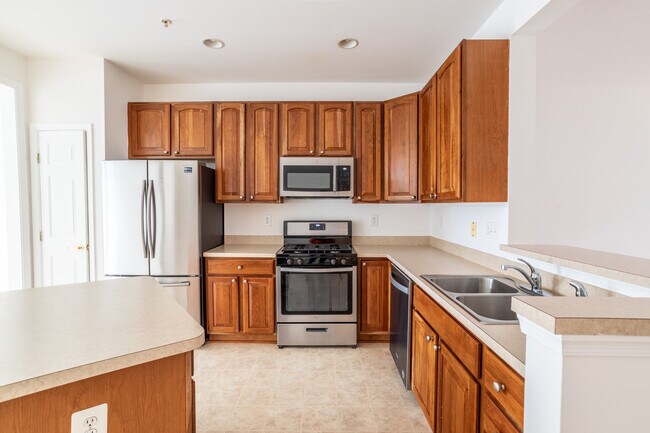 Building Photo - 9314 Penrose St